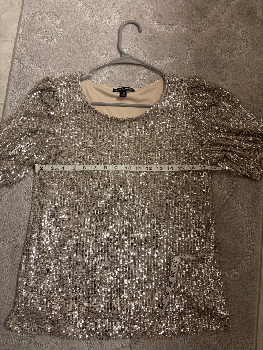 Cable & Gauge gold Sequin Short Puff Sleeve Top - Picture 5 of 5